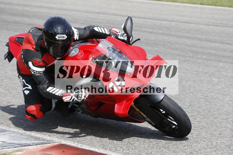 /27 12.06.2025 Ducati Schweiz Trackday Warmup  ADR/gelb-jeaune/19